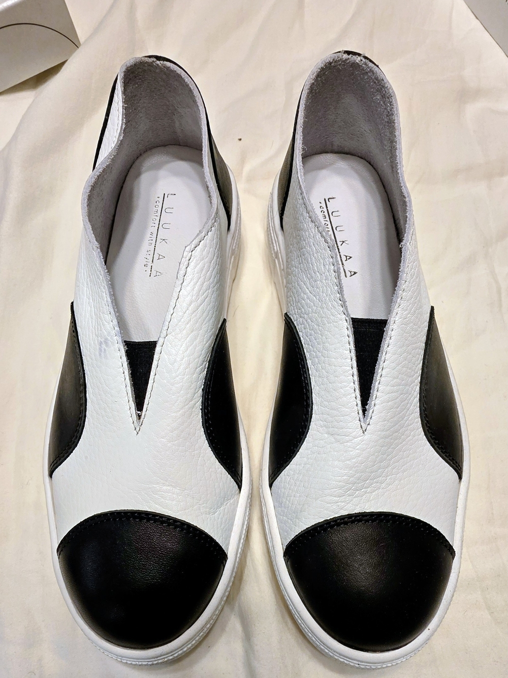 Luukaa Black & White Slip-On Sneakers